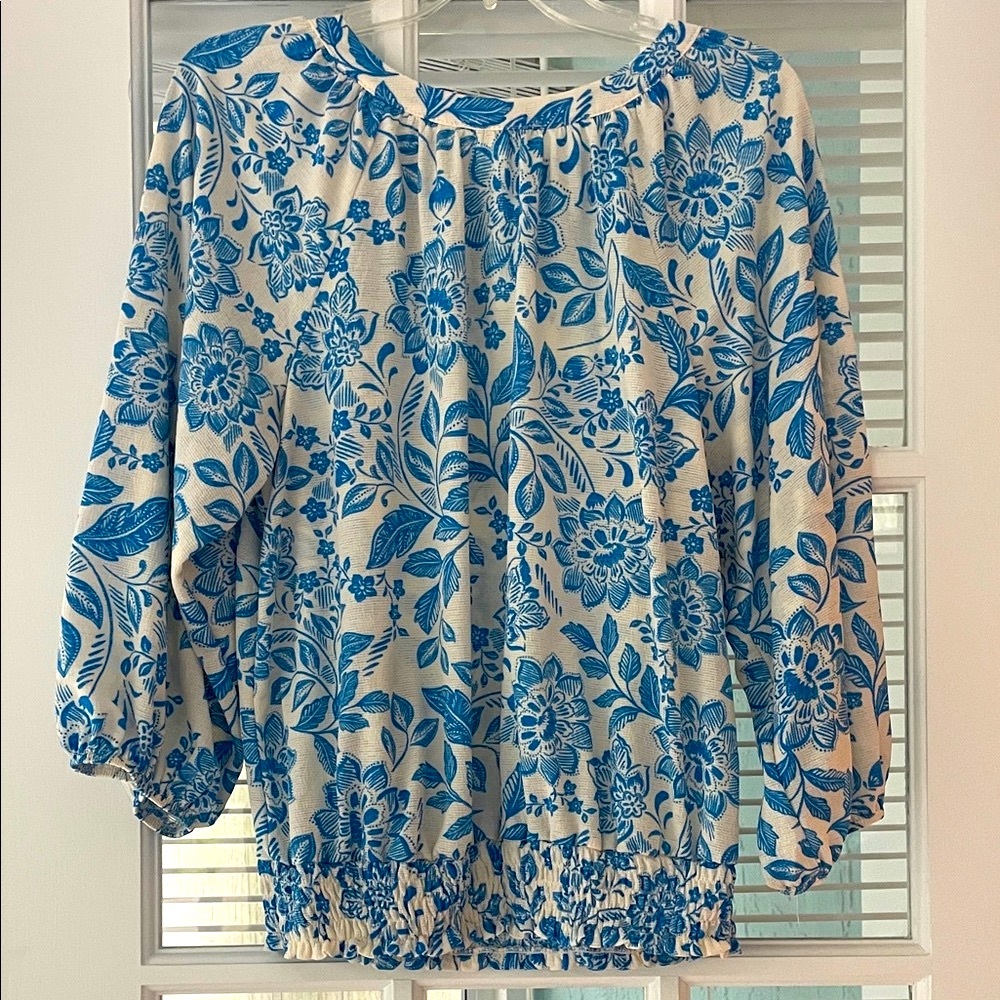 Elegant Blue Floral Women's Blouse Size L - Picture 5 of 5